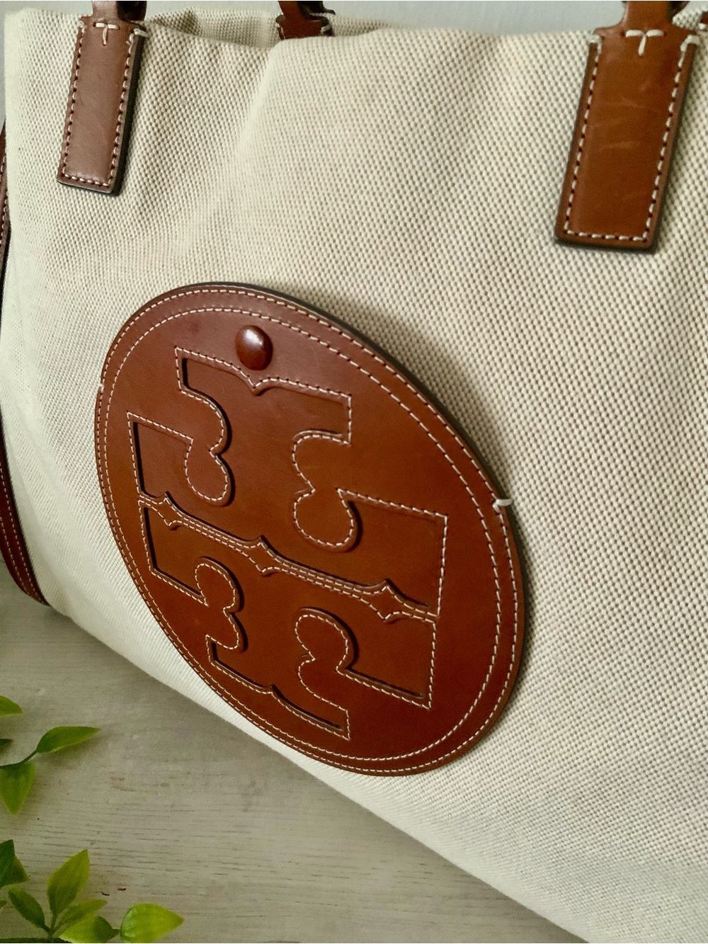 TORY BURCH ELLA CANVAS & LEATHER TOTE BAG EXC CONDITION - Picture 5 of 16
